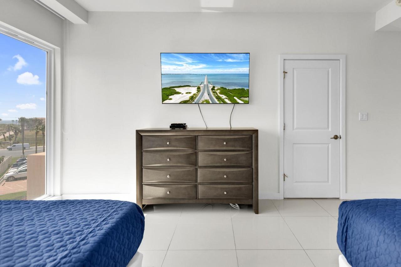 Perfect Condo, Room For Everyone! Beachfront Resort サウス・パドリー・アイランド エクステリア 写真